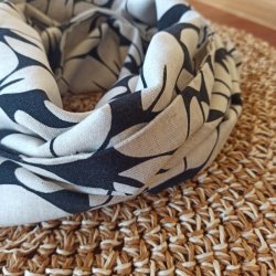 snood-contraste-noir-et-creme-1