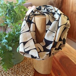 snood-contraste-noir-et-creme-2