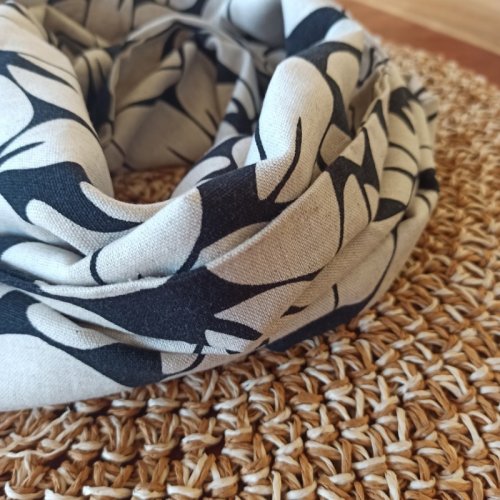snood-contraste-noir-et-creme-1