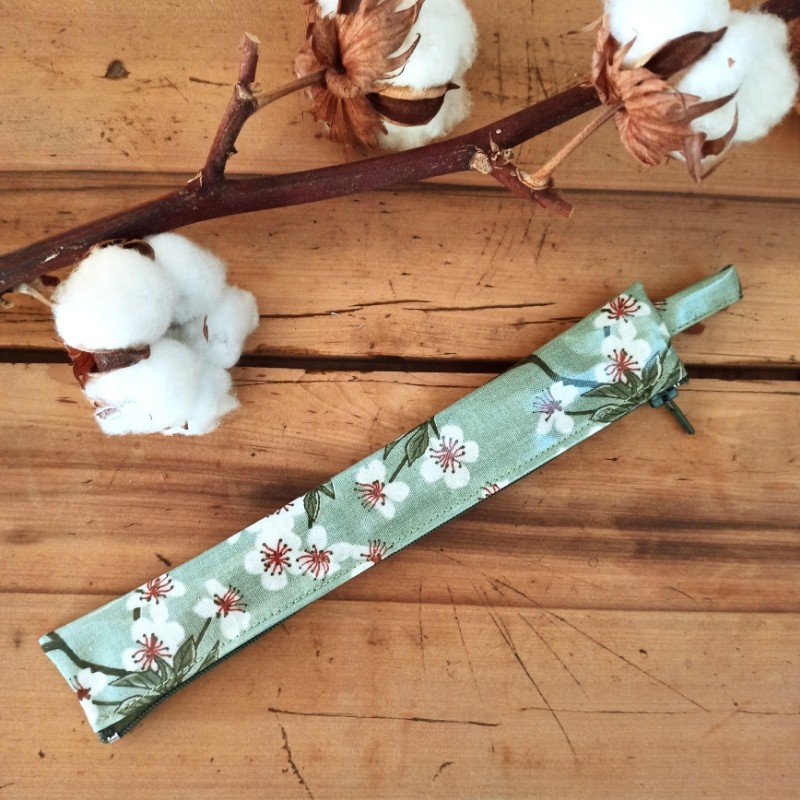 etui-a-brosse-dents-fleurs-cerisier-amande-2