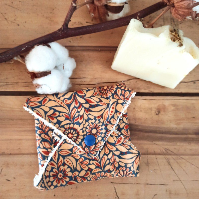 etui-a-savonnette-indie-marron-1